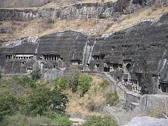 Vista exterior das grutas de Ajanta