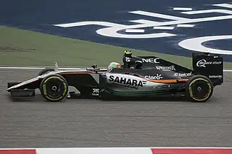 Sergio Pérez pilotando o modelo VJM09 no Grande Prêmio do Barém de 2016.