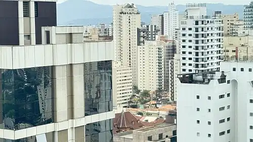 2024 - Palacete escondido em meio aos edifícios do Alto de Santana