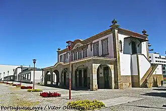 Antigo edifício da estação de Chaves, em 2012