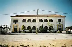 Antigas Escolas Primárias da Meia Via