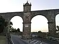 Aqueduto da Água da Prata à saída de Évora na estrada de Arraiolos.