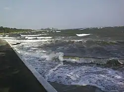 Área próxima à ponta de Roberto Marinho, na praia do Sudoeste, São Pedro da Aldeia