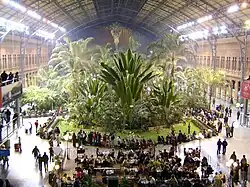 Jardim na estação histórica