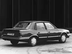 Moskvitch-2142 com carroceria sedã (protótipo)