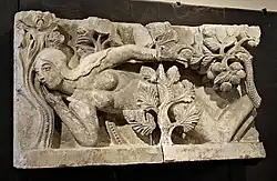 Lintel de Eva por Gislebertus, na catedral de Autun.