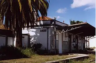 Antigo edifício do Apeadeiro de Alvalade, em 2001.