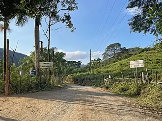 Avenida Zito Teixeira de Andrade (Estrada da Tribuna) no bairro Tribuna