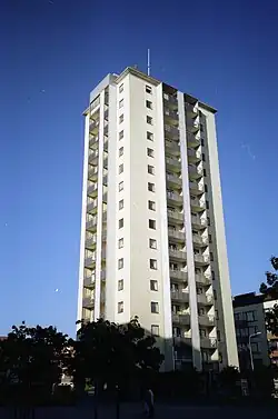 Prédio na praça Axel Dahlströms torg