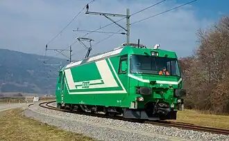 Uma locomotiva Ge 4/4 em rota para Bière Caserne