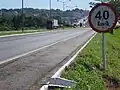 BR-153 em Araguaína no Tocantins, uma rodovia arterial rural num ponto de transição entre via expressa e travessia urbana.