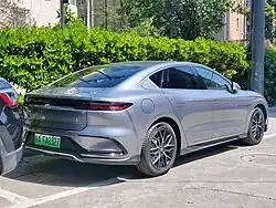 Visão traseira do BYD Han DM-p