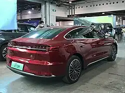 Visão traseira do BYD Han DM