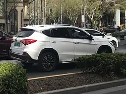 Visão traseira do BYD Song EV400