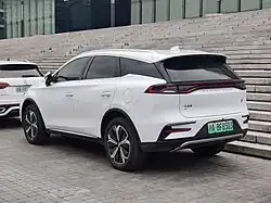 Visão traseira do BYD Tang II EV, pós-facelift