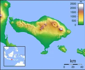 Nusa Penida está localizado em: Bali