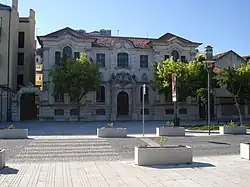 Enquadramento da fachada principal