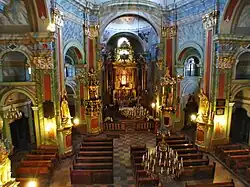 Interior da Basílica de Santa Ana