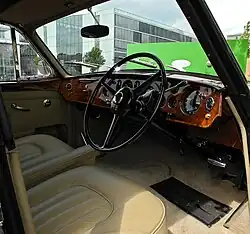 Flying Spur pela Mulliner Park Ward