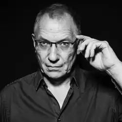 Fonte: http://www.soundandrecording.de/stories/bernhard-llody-ueber-den-sinn-von-dante/