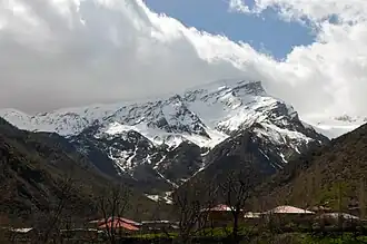 Montanhas na parte oriental da província