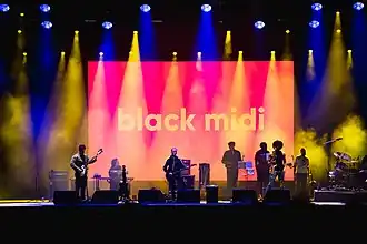 Black Midi se apresentando no Wide Awake Festival 2021.