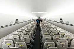 Bombardier CSeries, aeronave na configuração 2-3.