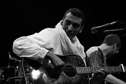 Bombino em apresentação ao vivo no Druga Godba Festival em Ljubljana, Elovênia, 30 de maio de 2014