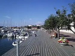 Cais do porto de recreio de Stenungsund