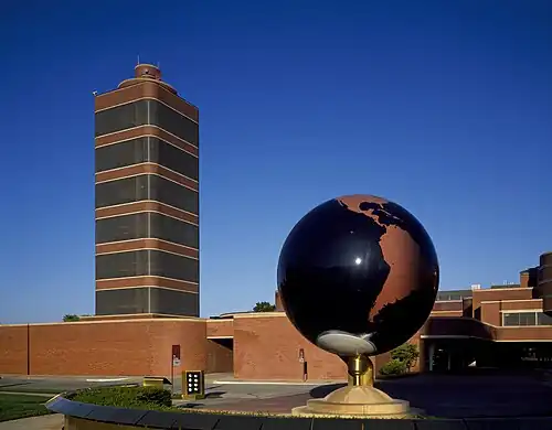 A torre da Sede da Johnson Wax e do Centro de Investigação (1944–50)