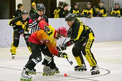 Hóquei inline praticado com bola é regido pela International Inline Skater Hockey Federation