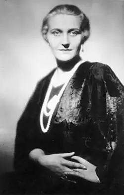 Magda Goebbels, esposa do ministro da Propaganda Joseph Goebbels e conhecida como "Primeira-Dama do Terceiro Reich".