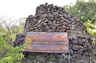 Pedras no topo do Tenakourou