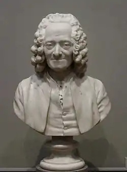 Busto de Voltaire.