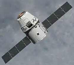 A nave Dragon aproxima-se para acoplagem com a ISS.