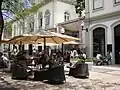 Café do Teatro, na Avenida Arriaga.