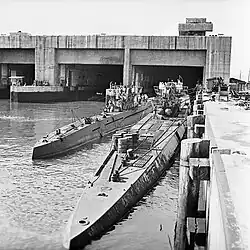 Dois U-boats alemães capturados na Noruega em 1945. Apesar do conceito de submarino já existir fazia décadas, seu uso se tornou notório na Primeira e Segunda Guerras Mundiais.