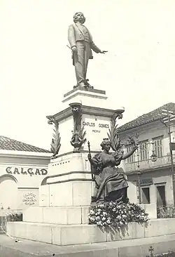 Monumento Túmulo de Carlos Gomes, Largo do Carmo, Campinas, bronze, 1904