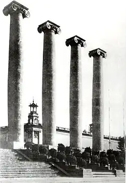 Os antigos Cuatro Colunas de 1919.