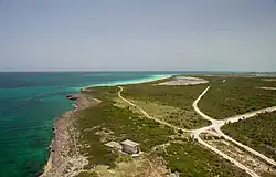 Cayo Paredón Grande, vista do farol Diego Velázquez.