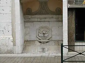 Chafariz da Bica, Rua da Boavista.