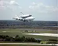 Challenger retornando para o KSC em 16 de Abril de 1983 a bordo do Shuttle Carrier Aircraft.