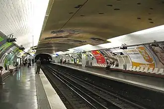 A estação da linha 9 (2006).