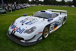 A versão do 911 GT1 do ano de 1997, chamada de 911 GT1 Evo foi a previsão da geração 996 do 911 enquanto aprimorou o design aerodinâmico da geração 993