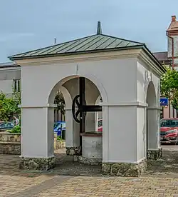 Poço na praça principal