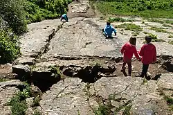 Escorregador natural de pedra em Bristol.