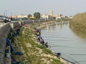 Vista do município desde o Rio Júcar.