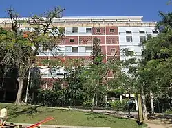 Edifício do Conjunto Residencial projeto por Lúcio Costa, no Parque Guinle