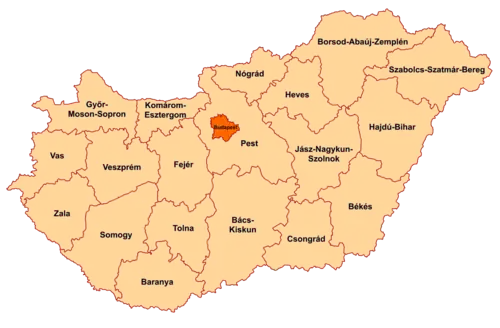 Mapa da Hungria com os 19 condados em laranja e a capital Budapeste em vermelho