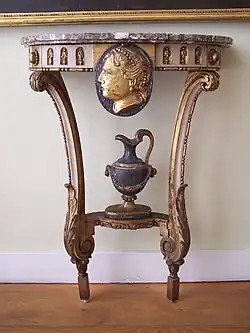 Consola com Jarra de estilo Diretório